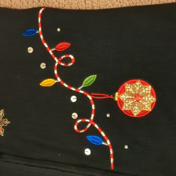 Vintage Nouveaux Holiday Embroidered Sweater Vest - Picture 6 of 10